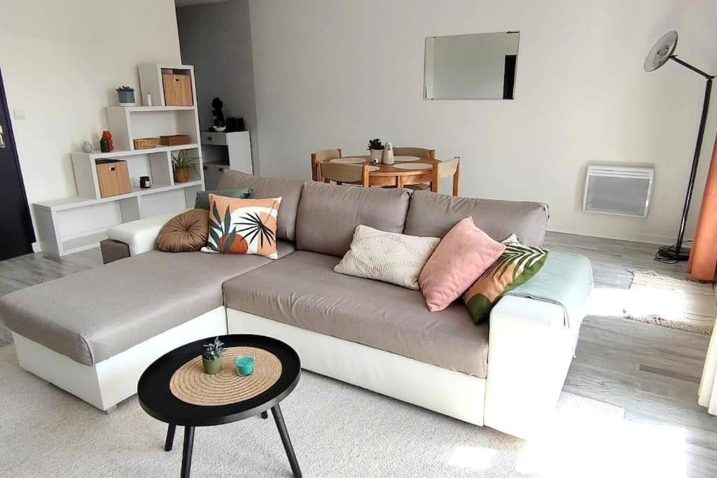 Appartement Avec Garage Proche Du Centre-Ville Troyes Zewnętrze zdjęcie